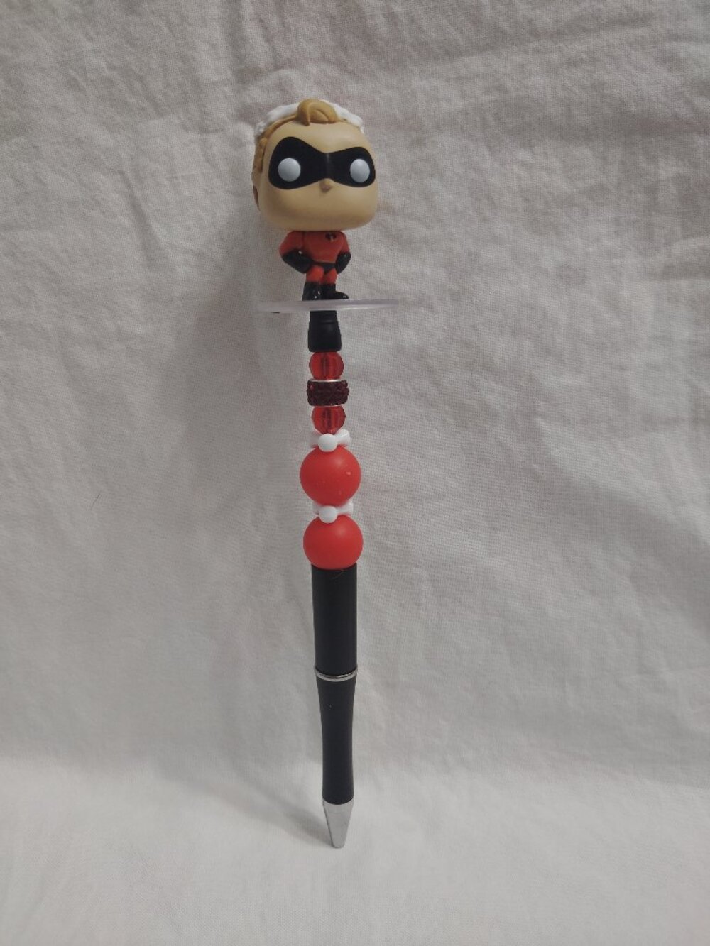 Funko Pop Mini-Christmas Mr. Incredible Handmade Beaded Pen